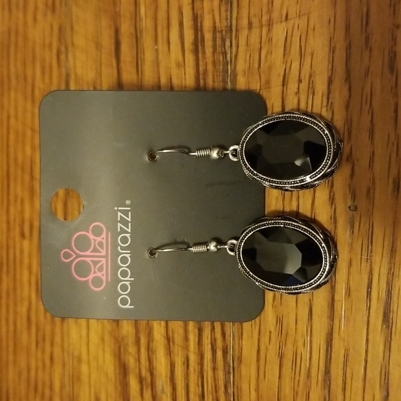 paparazzi Jewelry - Black Earrings